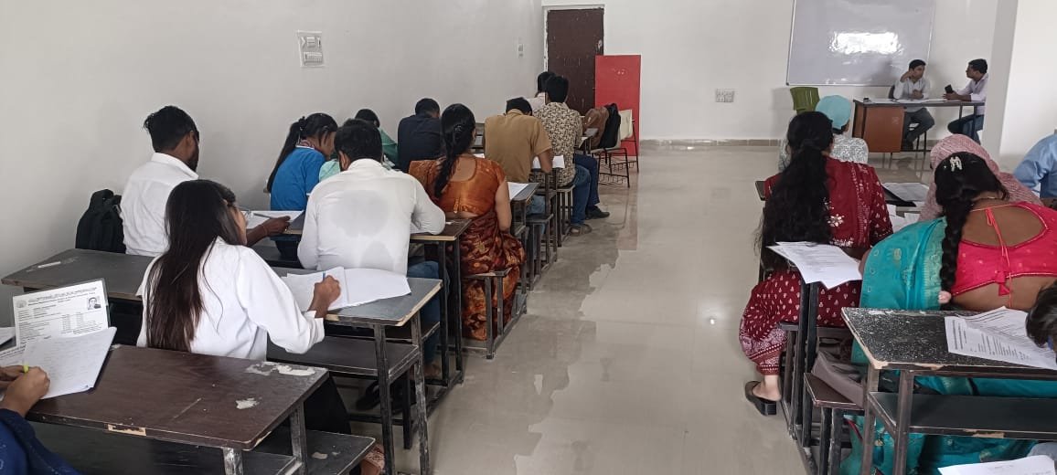 Student Anjali Mishra - B.Pharm